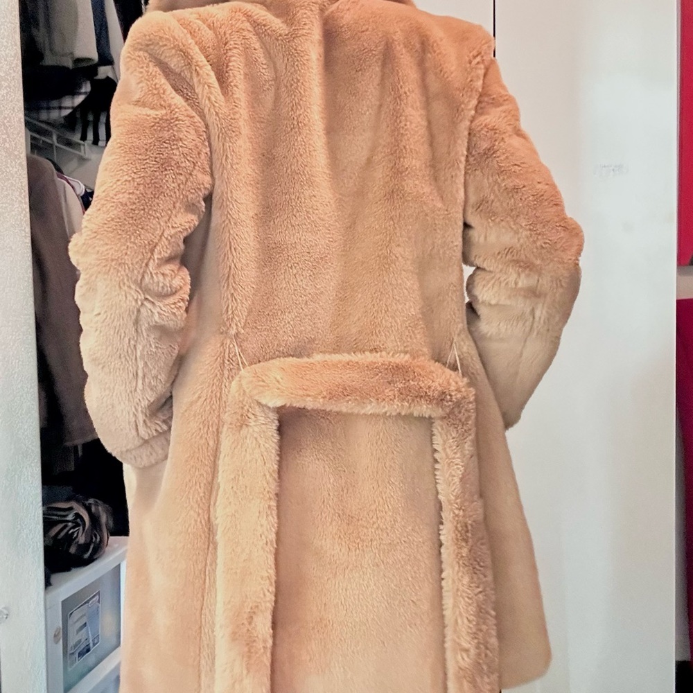 Express Women's Cozy Tan Teddy Jacket - Picture 4 of 6